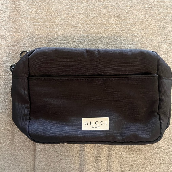 Gucci Black Toiletry Bag Sleek Durable Design - Picture 1 of 2